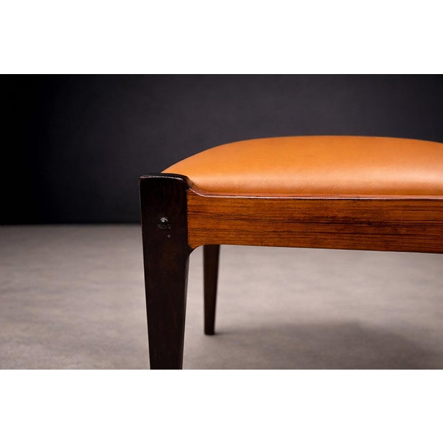 1960s Dining Chairs in Rosewood & Leather, Sergio Rodrigues for Bloch, 1960s - Lot 291-883 For Sale - Image 5 of 15