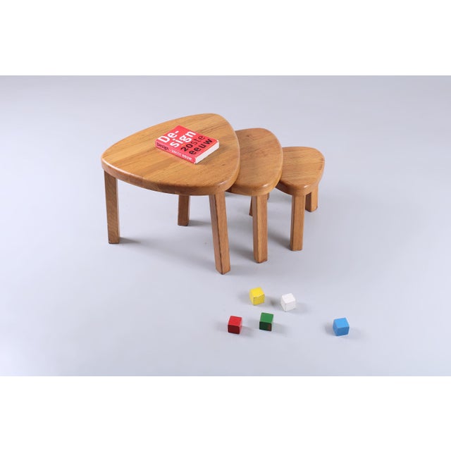 Charlotte Perriand Light Oak Triangular Nesting Tables by Charlotte Perriand, 1970s, Set of 3 For Sale - Image 4 of 13