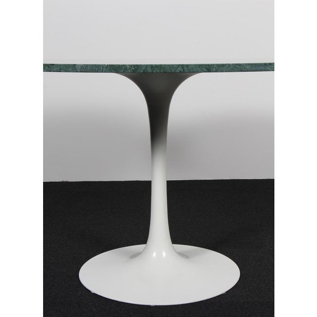 Eero Saarinen Tulip Dining Table attributed to Eero Saarinen for Knoll For Sale - Image 4 of 8