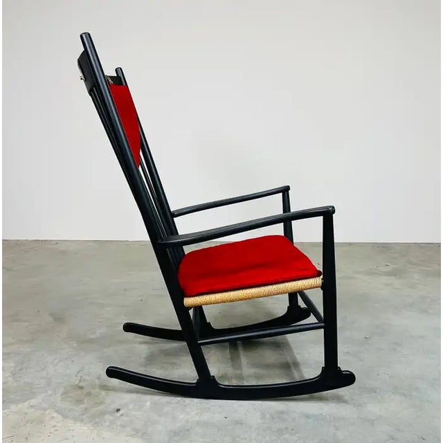 Mid-Century Modern Black Lacquered Hans J. Wegner J16 Rocking Chair or Rocker for FDB Mobler 1963 For Sale - Image 3 of 10