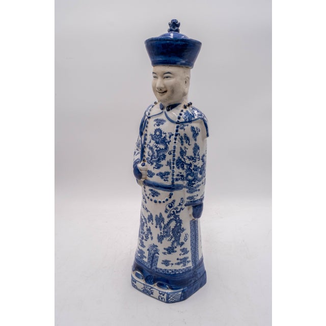 1940s Pair of Vintage Chinese Blue & White Porcelain Chinese Emperor Figures For Sale - Image 5 of 18
