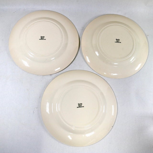 American Vintage Spode England "Christmas Tree" Pattern Plates - Set of 3 For Sale - Image 3 of 10