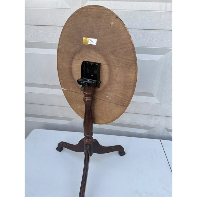 Wood 1990s Vintage Bombay Company Tilt Top Oval End Side Accent Table For Sale - Image 7 of 7