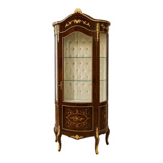 Luxury French Louis XV Vitrine Cabinet – Ornate Solid Wood Display Case With Gold Leaf Details For Sale