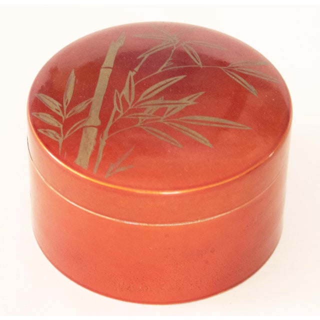 C. 1980s Japanese Lacquered Tray and Set of 6 Coasters in Box - 9 Pieces For Sale - Image 15 of 18