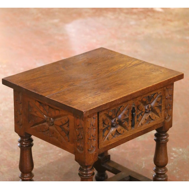 French Mid-Century French Louis XIII Style Carved Oak Side Table With Drawer For Sale - Image 3 of 15