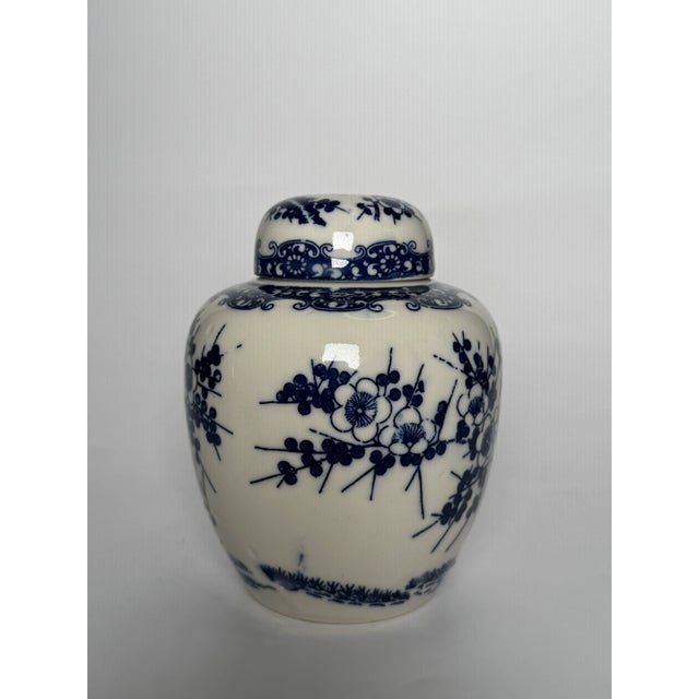 Ceramic Asian Japanese Blue and White Lidded Ginger Jar, Small For Sale - Image 7 of 11