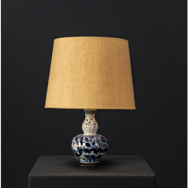 20th Century Table Lamp in Blue and White with Brass Holders from Delft Ceramic For Sale - Image 4 of 15