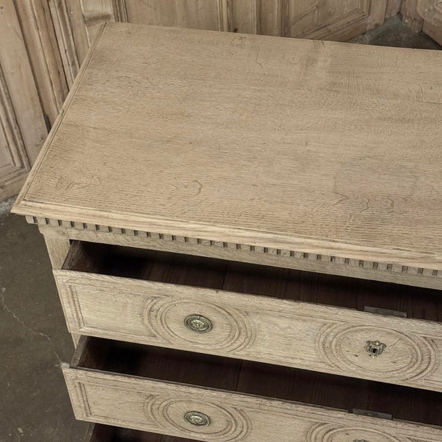 18th Century French Louis XVI Period Three-Drawer Commode in Stripped Oak For Sale - Image 15 of 17