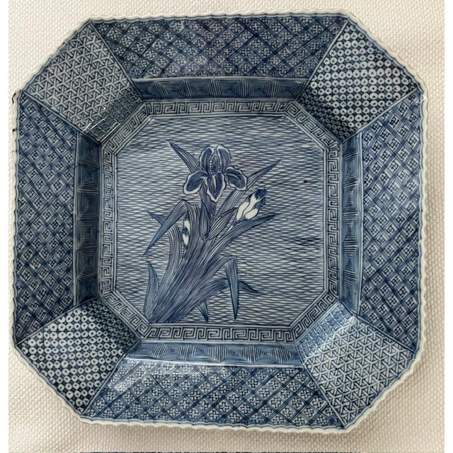 Mid 19th Century Antique Japanese Blue and White Octagonal Plate With Iris Motif For Sale - Image 5 of 14