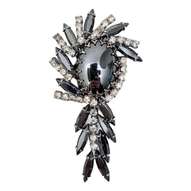 Vintage 1960s Delizza & Elster Cabochon Faux-Hematite With Dangle Drop Brooch For Sale