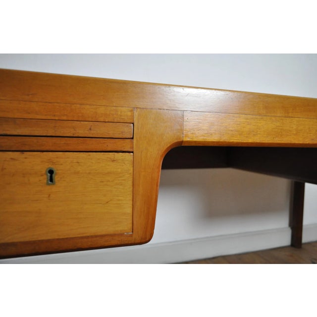 Brown Scandinavian Modern Mahogany Desk by Ejnar Larsen and Axle Bender Madsen for Willy Beck For Sale - Image 8 of 14