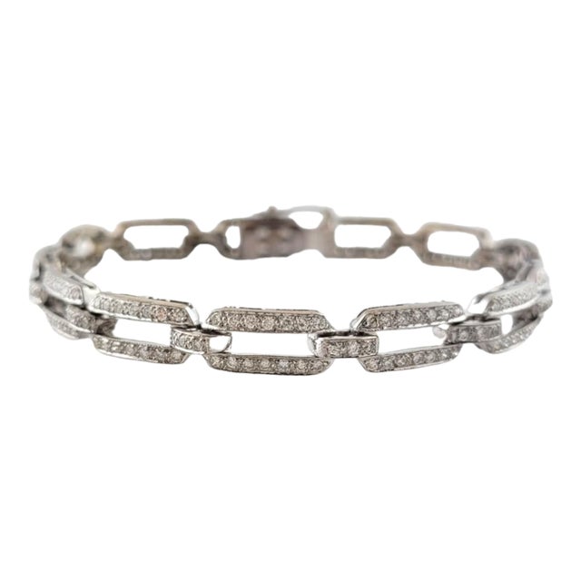 Late 20th Century 18 Karat White Gold and Diamond Link Bracelet For Sale