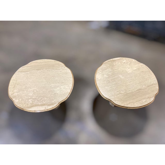 Angelo Mangiarotti Pair of 1970s Italian Travertine Sculptural Scalloped Pedestal Tables, 27.75" For Sale - Image 4 of 18