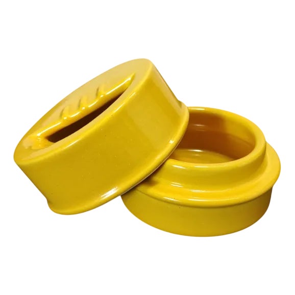 Yellow Pocket Ashtray by F. Bucci for Lab. Pesaro, 1970s For Sale