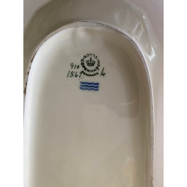 Traditional Vintage Hand-Painted Porcelain Frijsenborg Celeriac Dish No 1867 From Royal Copenhagen For Sale - Image 3 of 4