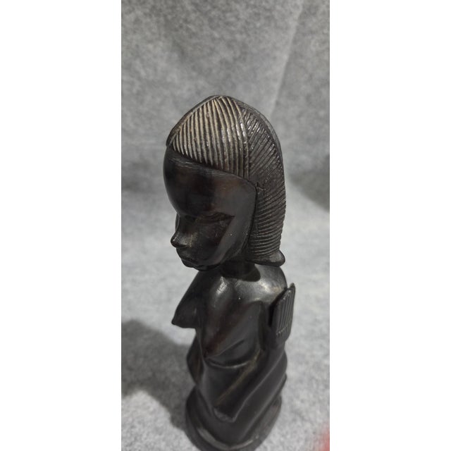 Mid 20th Century African Hand Carved Ebony Wood Kneeling Female Figure Statue For Sale - Image 4 of 10
