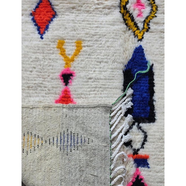 Abstract Handmade Moroccan Azilal Rug - 8 X 4.9 Ft For Sale - Image 3 of 8