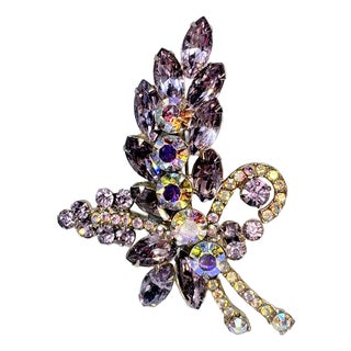 1960s Verified Juliana D&E Amethyst Ab Rhinestone Floral Spray Brooch Book Piece For Sale
