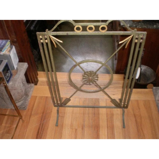 Metal French Art Deco Neoclassical Style Wrought Iron Fireplace Screen With Arrows, Circa. 1930 For Sale - Image 7 of 9