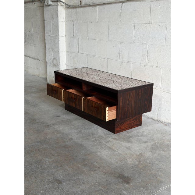 Mid-Century Modern Rosewood Low Three Drawer Chest With Tile Top Media Stand Coffee Table Denmark 1960s For Sale - Image 3 of 10
