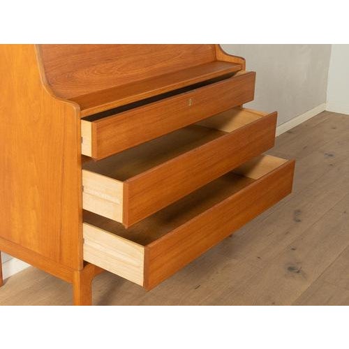 Model 88 Bureau by Arne Wahl Iversen for Vinde Møbelfabrik For Sale - Image 6 of 13