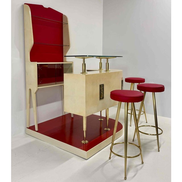 Gio Ponti Vintage Art Deco Italian Bar and Stools in Parchment attributed to Gio Ponti, 1950s, Set of 4 For Sale - Image 4 of 17