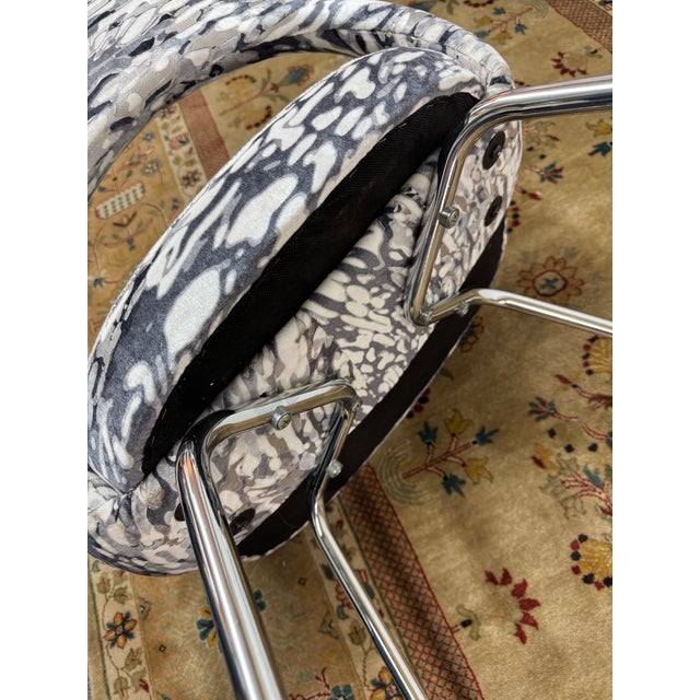 Eero Saarinen Executive Chairs, Pair For Sale - Image 11 of 14