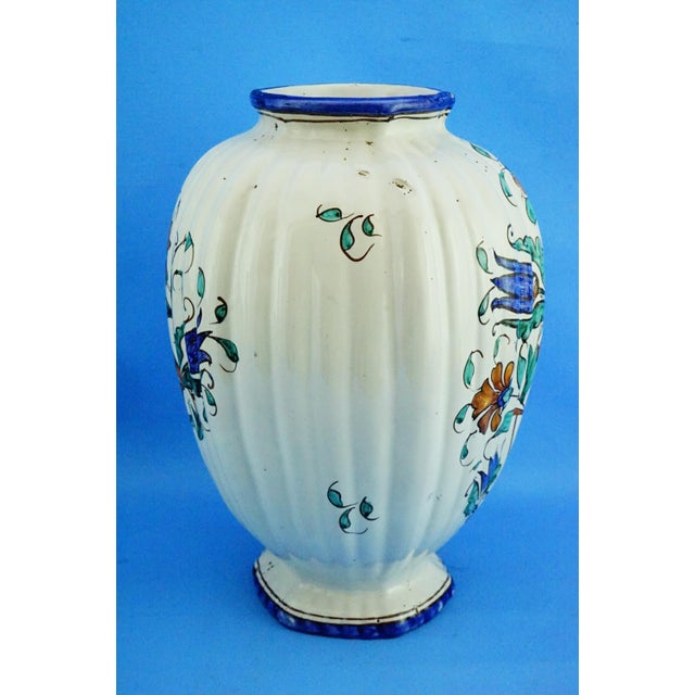 1920s 20th Century German Ribbed Ceramic Vase with Iznik Motifs by Icaro Rodi, 1920s For Sale - Image 5 of 18
