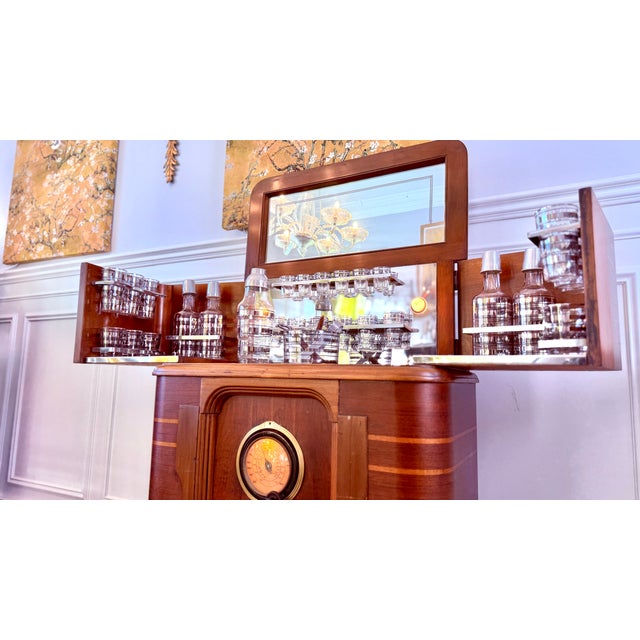 A Rare Functioning Art Deco Philco Radiobar 1937. Complete Original Glassware. For Sale - Image 9 of 16