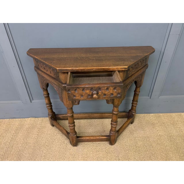 1920s Ipswich Oak Side Table, 1920 For Sale - Image 5 of 10