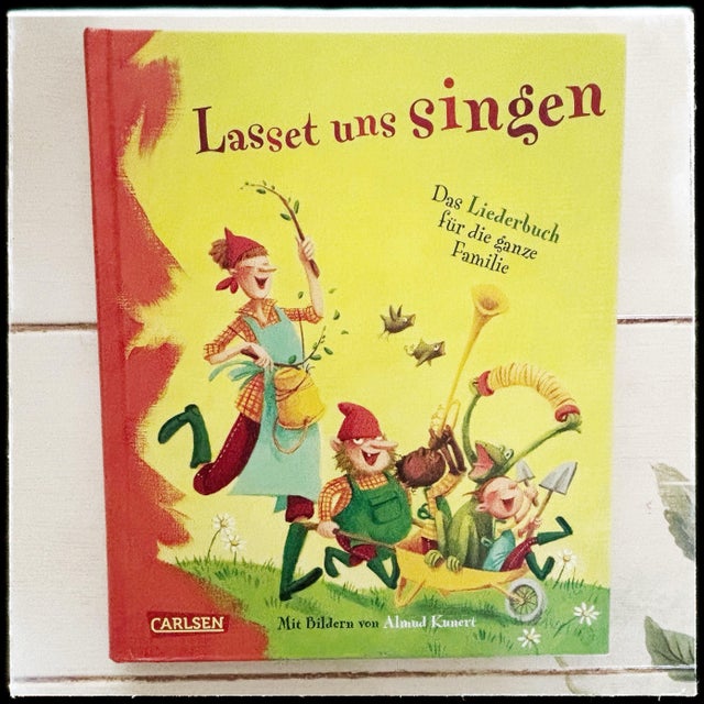 Yellow Premium Vintage German Children's Book Instant Library - 7pc For Sale - Image 8 of 11