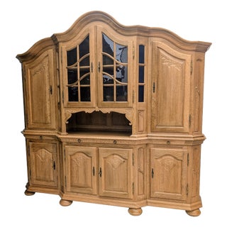 Display Cabinet in Oak For Sale