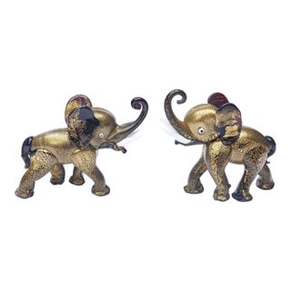 Vintage Murano Glass Pair of Playful Elephants For Sale