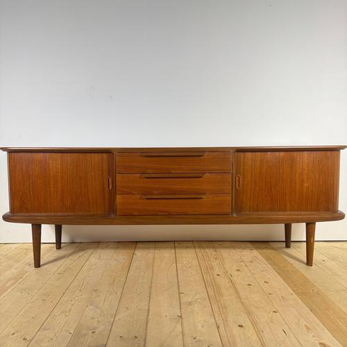 Mid-Century Scandinavian Teak Sideboard with Rounded Edges and Retractable Doors For Sale - Image 5 of 14