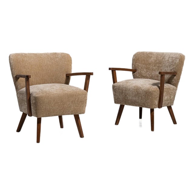1940s Mid-Century Modern Cream Wood Pair of Club Chairs For Sale