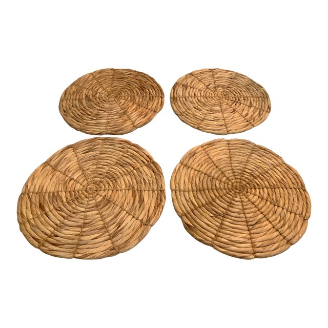 Vintage Woven Rattan 13” Plate Chargers / Placemats or Hot Plates for Coastal, British Colonial & Palm Beach Regency - Set of 4 For Sale