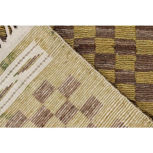 1950s 1950s Vintage Tulu Rug in Gold, Brown & White Geometric Pattern For Sale - Image 5 of 6