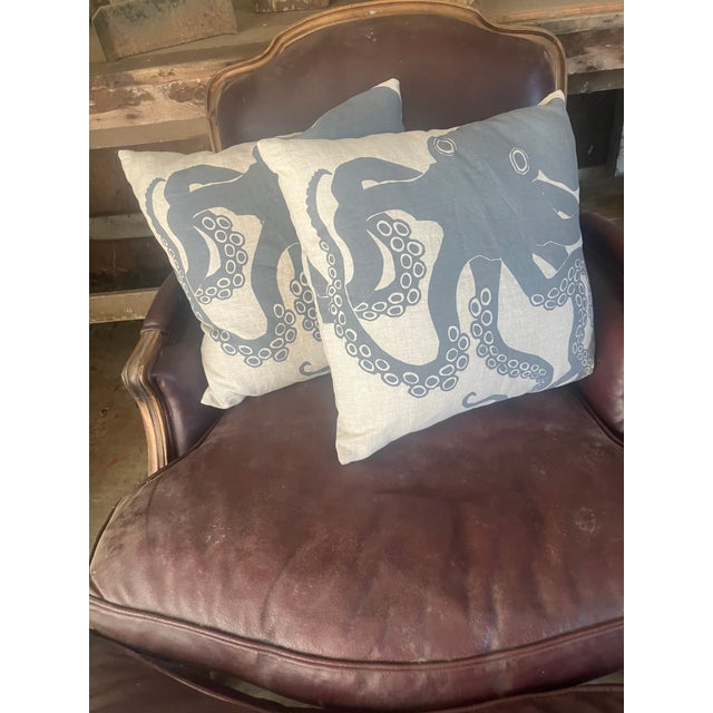 Pair of wonderful fun Dermond Peterson pillows. Known for their saline designs to add fun era a living decor. These 20"...