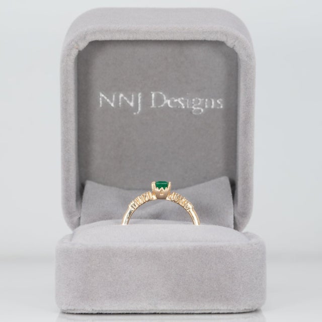 Colombian Emerald Ring With Earth-Mined Diamond Accents: Solid 14k Gold, 5x4mm, Size 6.75 For Sale - Image 4 of 9