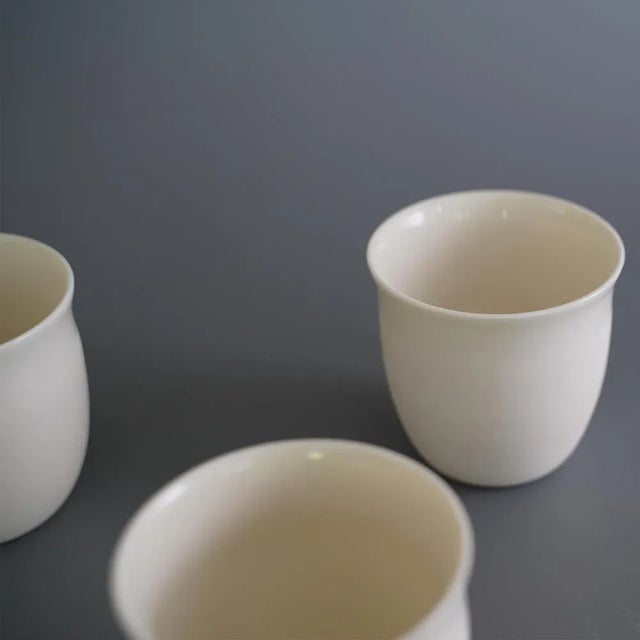 Contemporary Plain Curve Cups by Studio Cúze, Set of 4 For Sale - Image 3 of 5
