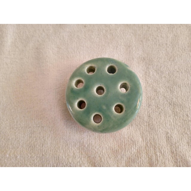 1930s Vintage 1930's Weller 3" Green Flower 8 Hole Frog For Sale - Image 5 of 5