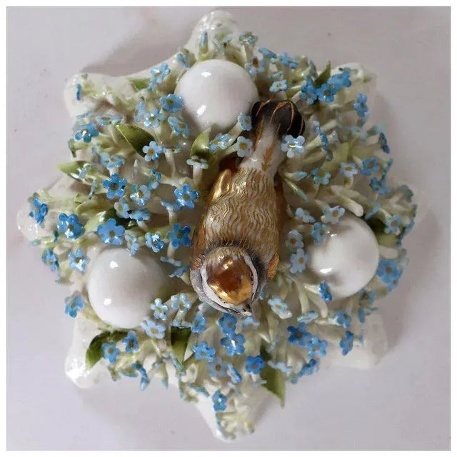 German Schierholz Plaue Porcelain Floral Chickadee Bird's Nest Box Lid For Sale In Denver - Image 6 of 12