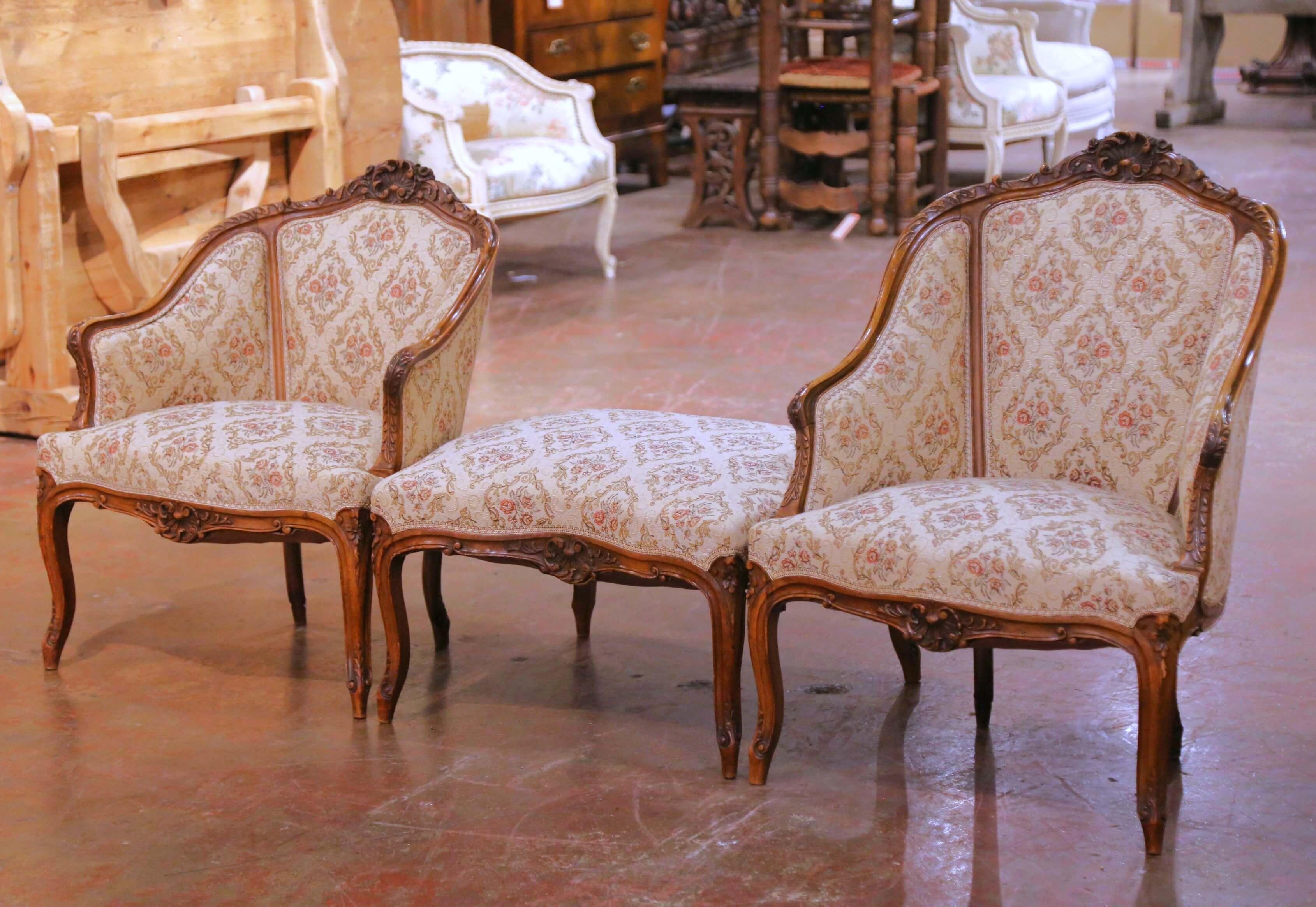 19th Century French Louis XV Provençal Walnut Duchesse Brisée