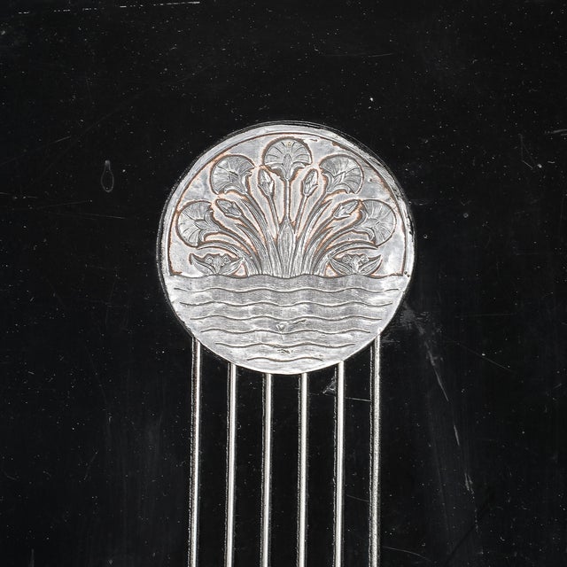 Art Deco Machine Age Aluminum Silvered Crest Lacquered Box W/ Bakelite Handles For Sale In New York - Image 6 of 12