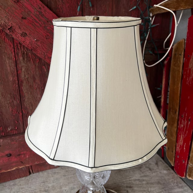 Cream Vintage Glass & Brass Table Lamp With Etched Floral Design & Fabric Shade For Sale - Image 8 of 16