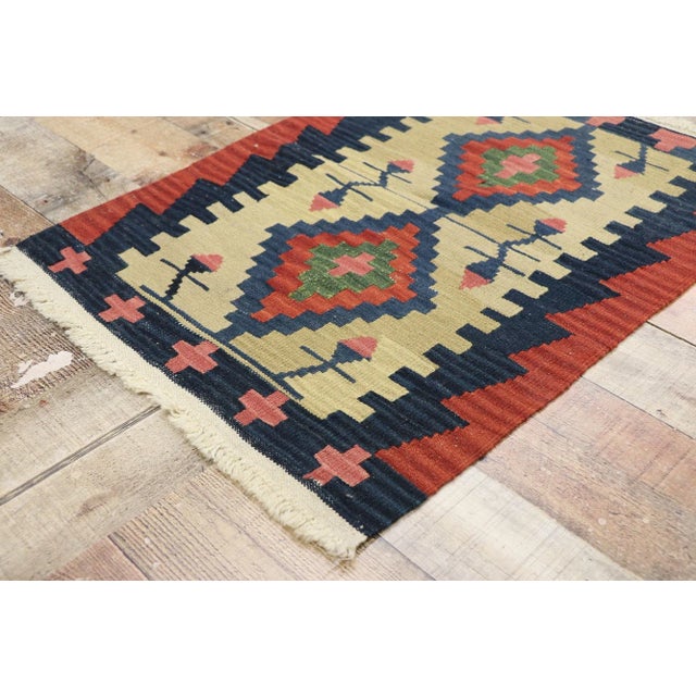 Vintage Persian Shiraz Kilim Rug - 02'01 X 02'10 For Sale In Dallas - Image 6 of 9