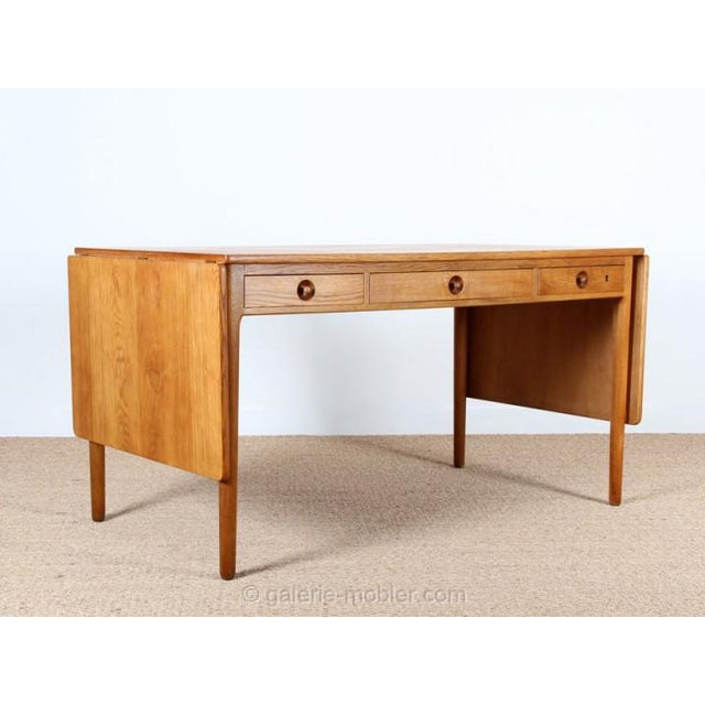 Scandinavian Oak Desk Model AT 305, 1955 For Sale - Image 6 of 17