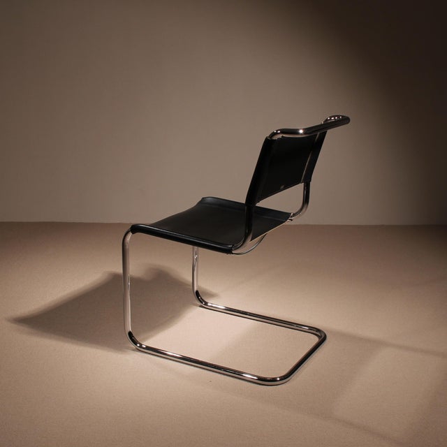 Thonet Cantilever Chair in Black Leather by Mart Stam for Thonet, Germany, 1926 For Sale - Image 4 of 18