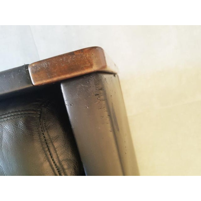 Set of Modular Mod. 920 Sofas in Black Leather and Walnut by Afra & Tobia Scarpa for Cassina, 1967 For Sale - Image 9 of 18